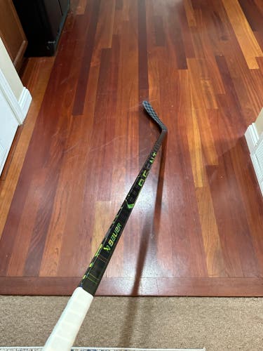 New Intermediate Bauer Left Hand Ag5nt Hockey Stick P92