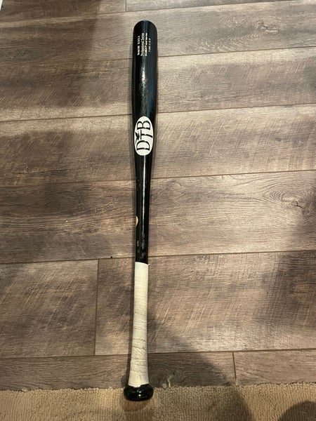 Dovetail Professional Wood bat