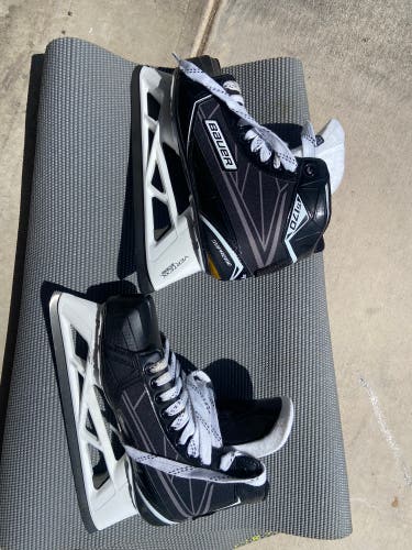 Senior Bauer Regular Width  Size 7.5 Supreme S170 Hockey Goalie Skates