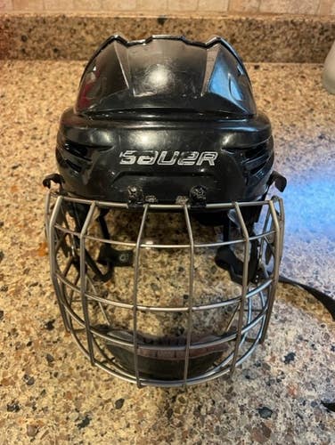 Used Small Bauer Re-Akt Helmet