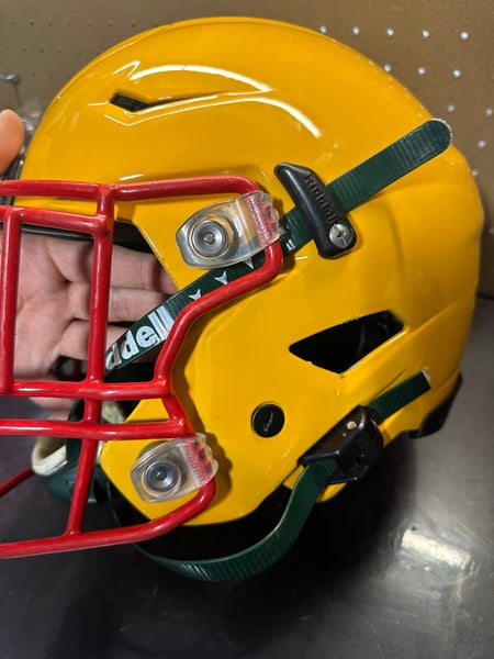 Bring back the yellow helmets in 2023? 