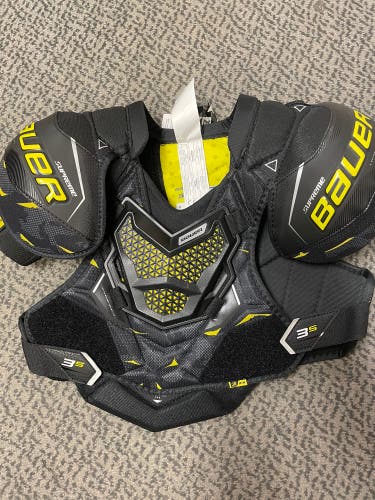 Bauer Supreme 3S Junior Medium Shoulder Pads