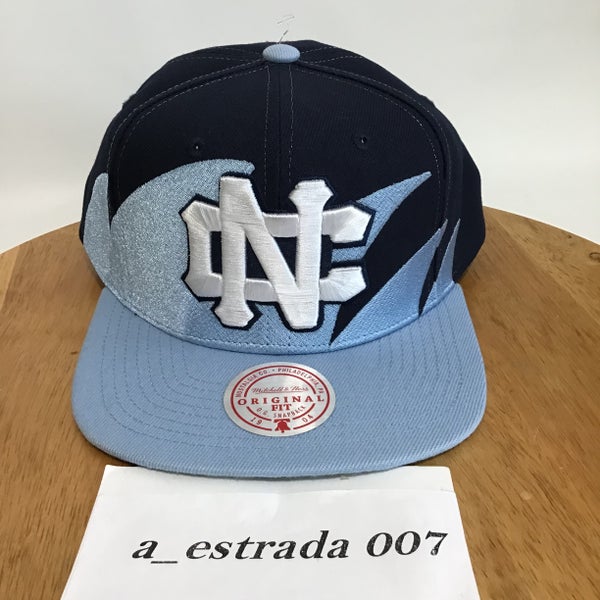 Mitchell & Ness SnapBack Cap White Blue North Carolina Tar