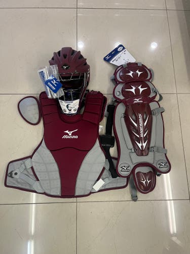 New Mizuno Samurai Baseball Adult Cardinal Red/Grey Catchers Gear Set