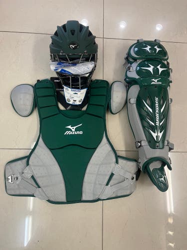 New Mizuno Samurai Adult Forest Green/Grey Catchers Gear Set