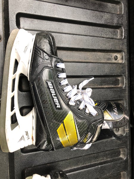 Bauer Supreme Ultrasonic Skates size 5 fit 2 Used For Season