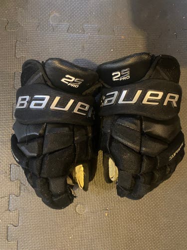 Bauer 12"  Supreme 2S Pro Gloves