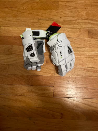 New Player's STX Large Cell IV Lacrosse Gloves