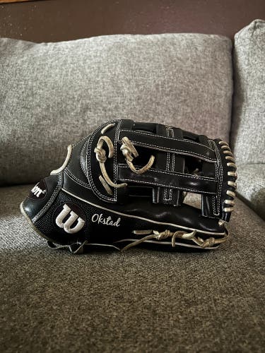 Right Hand Throw Ourfield 12.75" A2000 Baseball Glove