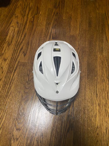 Player's Cascade R Helmet