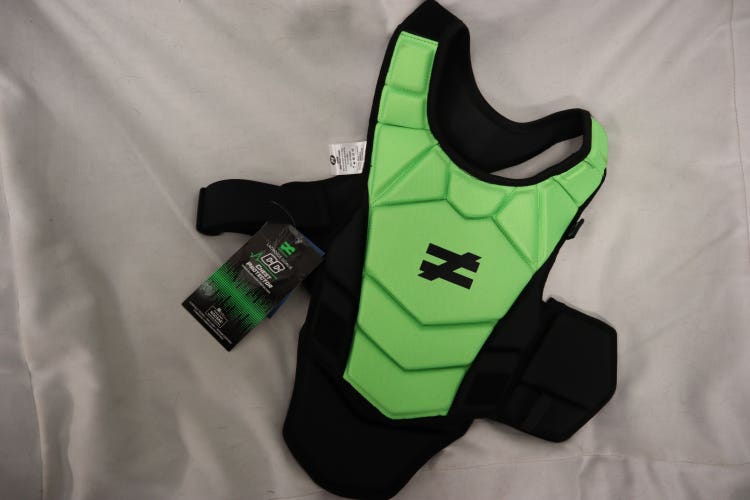 New UNEQUAL Chest Protector Adult Medium Shoulder Pads