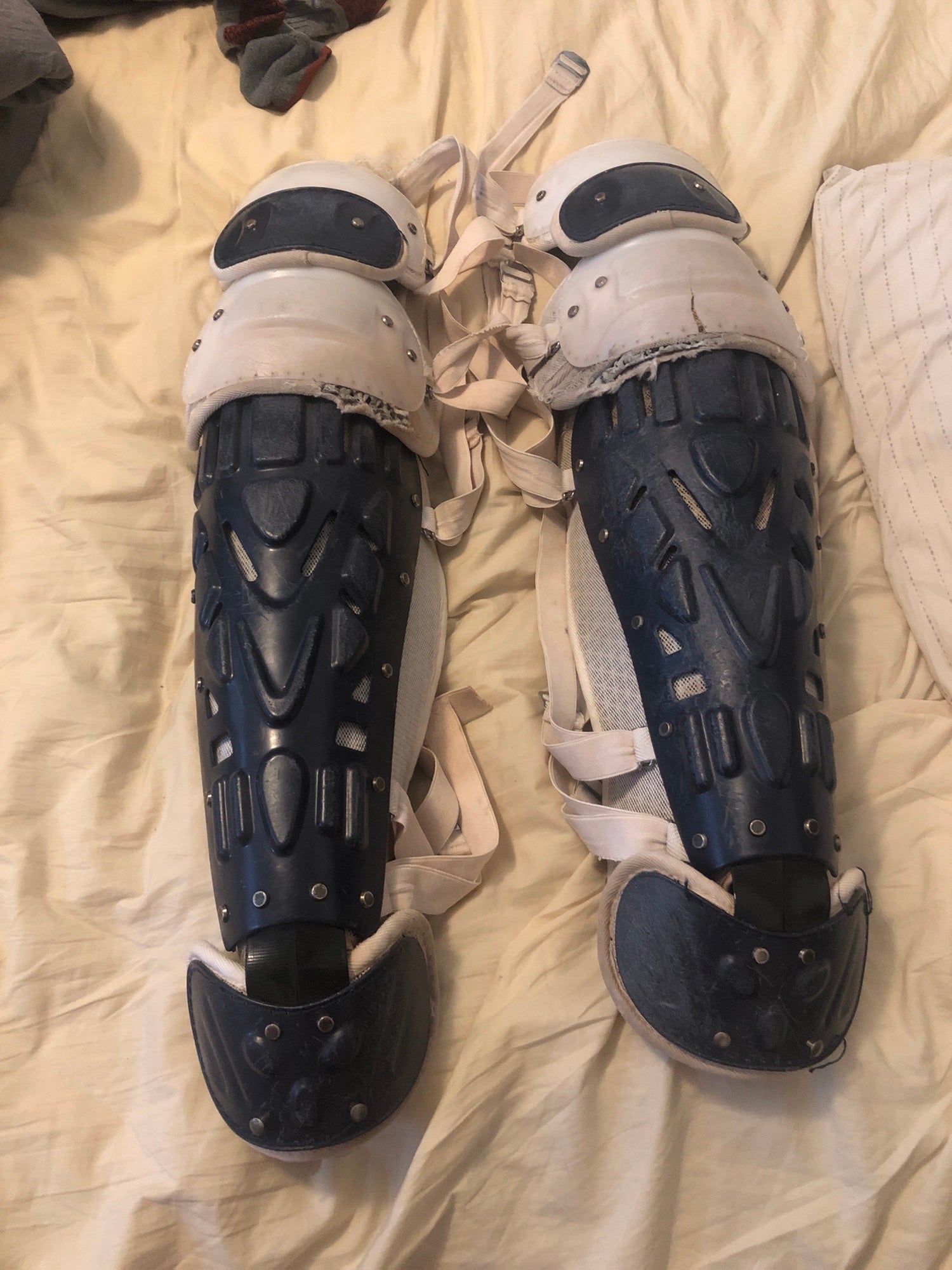 Brand New Nike Catchers Gear 15-16 Blue White Adult Size Shinguards Chest  Protector & All Star Hockey Style Mask Blue for Sale in West Covina, CA -  OfferUp