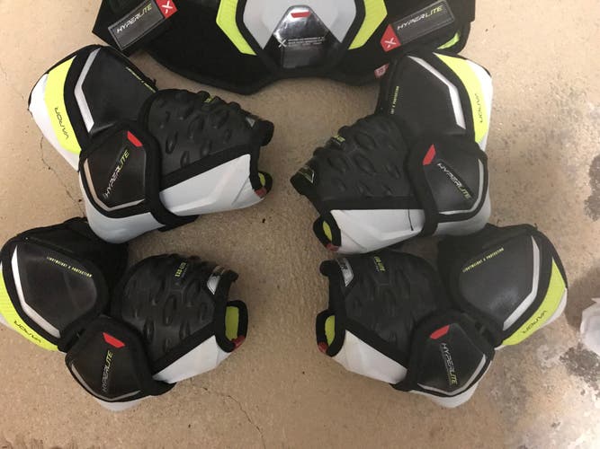 Junior New Bauer Vapor Hyperlite Elbow Pad