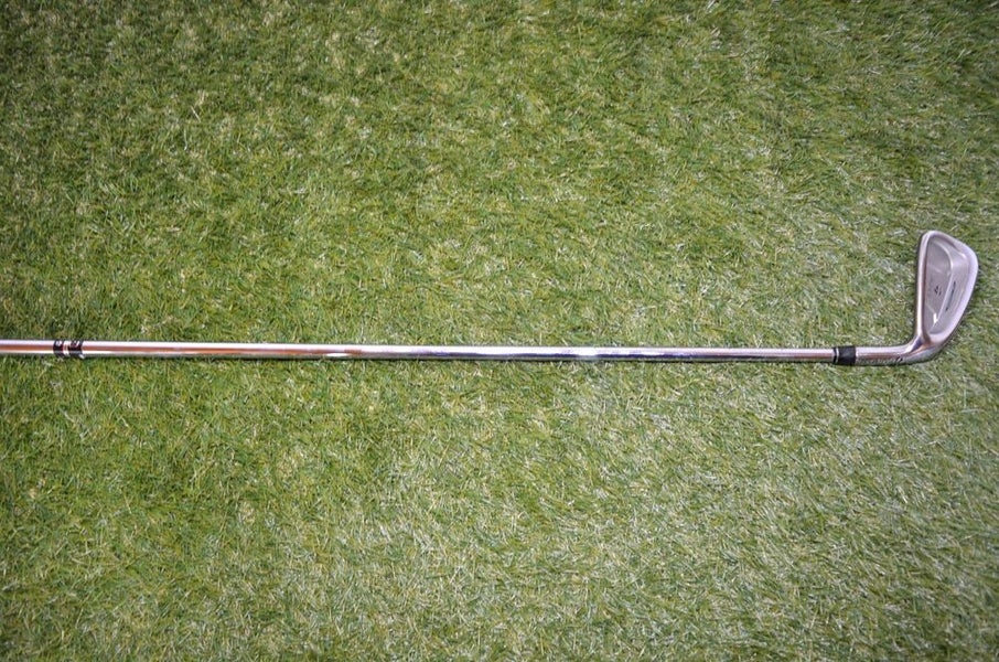 Taylormade	320	6 Iron	RH	37.5"	Steel	Regular	New Grip