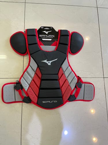 New Mizuno Samurai 16” Black/Red NOCSAE Baseball Chest Protector