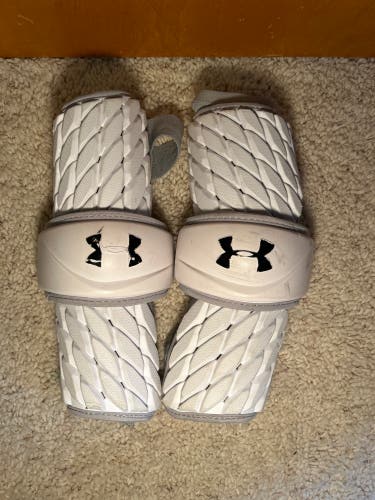 Used Medium/Large Under Armour VFT Plus Arm Pads