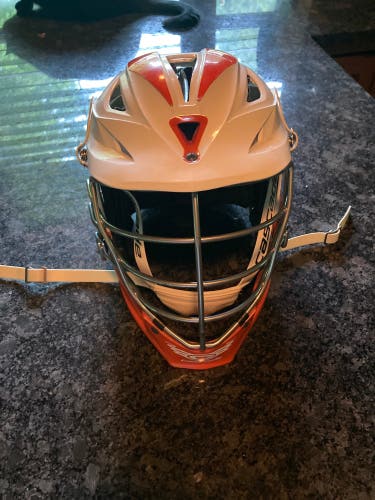 Player's Cascade R Helmet