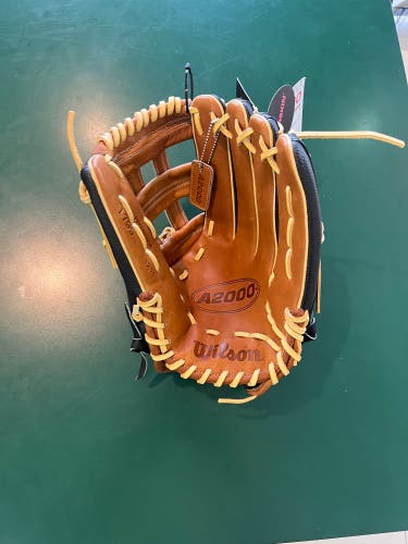New Wilson A2000 Super Skin Right Hand Throw 12.75” Outfielder Glove