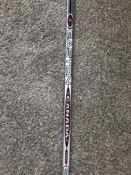 New Easton V9E E28 Flex 100 Adult Hockey Stick Left