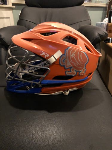 Top Gun Fighting ClamsCascade R Helmet