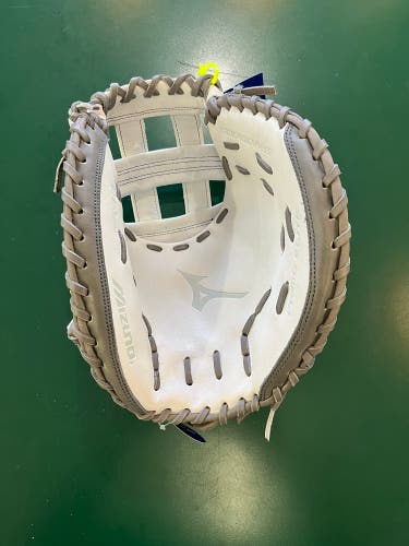 New Mizuno Prime Elite Fastpitch Right Hand Throw 34” Catchers Glove