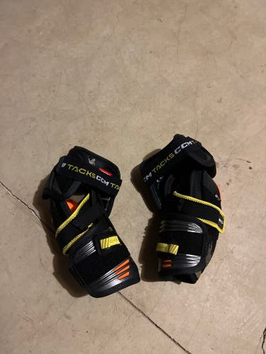 New Senior Large CCM AS-V Pro Elbow Pads