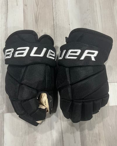 New Bauer Pro Vapor Hockey Gloves