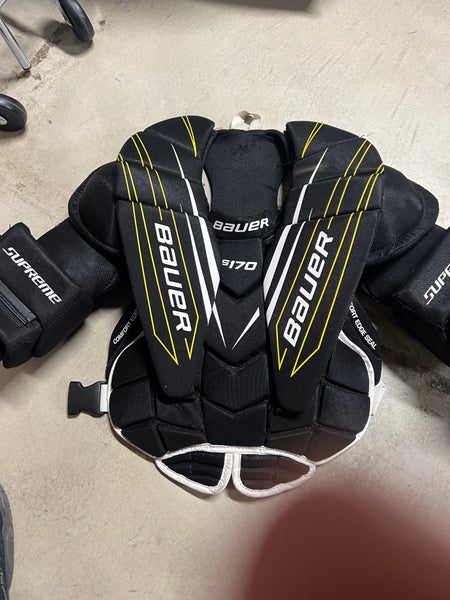 Used Medium Bauer Supreme S170 Goalie Chest Protector