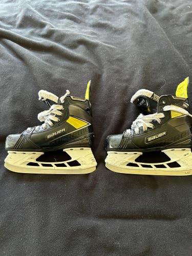 Used Bauer Regular Width Size 13.5 Supreme 3S Pro Hockey Skates
