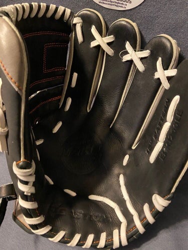 NEW Easton Mako Legacy EMK1200LE 12" Infield Limited Edition Baseball Glove RHT