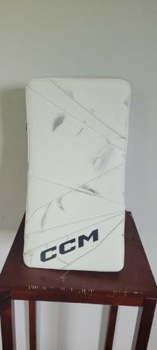 Used CCM Regular Axis 2.9 Senior Blocker