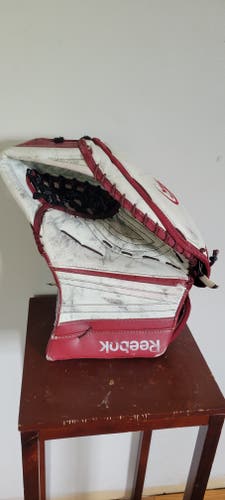 NHL Mike Smith Reebok Catchers glove
