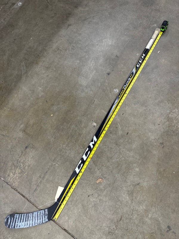 CCM Super Tacks 2.0 Grip Hockey Stick Int. 65 Flex-HSSTK2G I