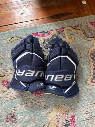 Used Bauer 13" Supreme 2S Pro Gloves