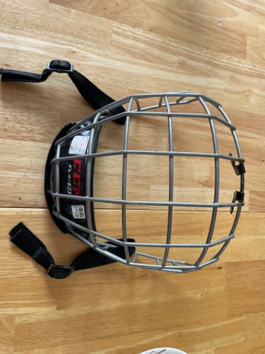 Used Medium CCM FitLite FL40 Cage