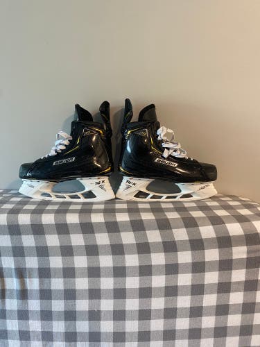 Used Bauer Regular Width Pro Stock Size 8 Supreme 2S Pro Hockey Skates