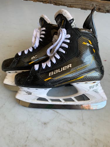 Used Bauer Wide Width  Size 7 Supreme M5 Pro Hockey Skates