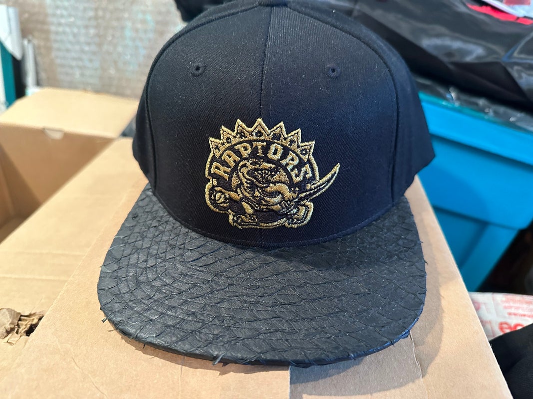 MSTR Mitchell & Ness Snapback Hat-Champagne Gold Black – Meister Watches
