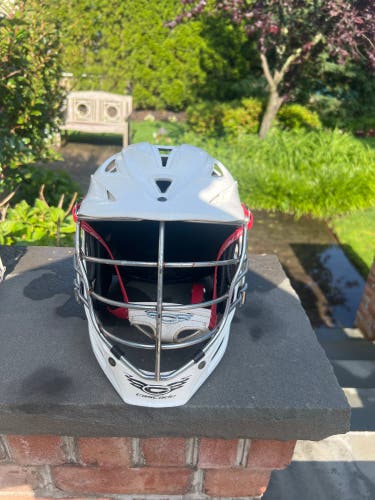 Player's Cascade R Helmet