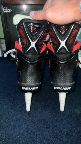 New Bauer Size 8 Vapor 3X Pro Hockey Skates