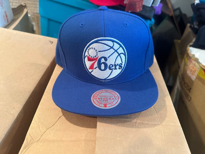 Philadelphia 76ers SnapBack hat-NWT by Mitchell & Ness