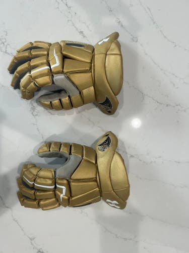 Lindenwood Command Pro Lacrosse Gloves