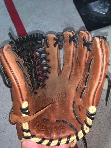 Used Infield 11.75" Sandlot Series Baseball Glove