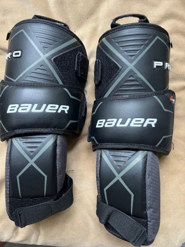 Bauer PRO Knee Guard Pro Stock