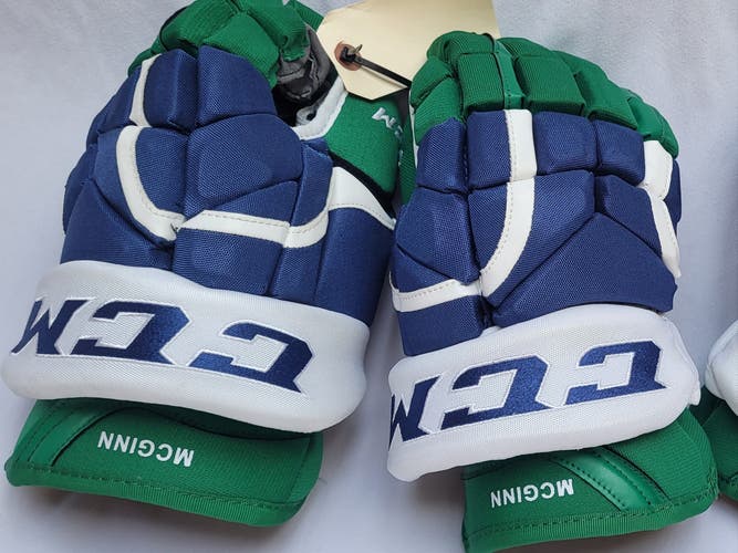 new 13" CCM HG12 Whalers (Carolina retro) pro stock gloves -19DE
