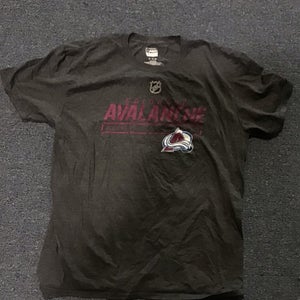 NWOT Colorado Avalanche Men’s XL Fanatics PRO T-Shirt