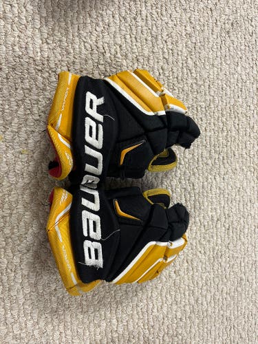 Used Bauer 12" Vapor X100 Gloves