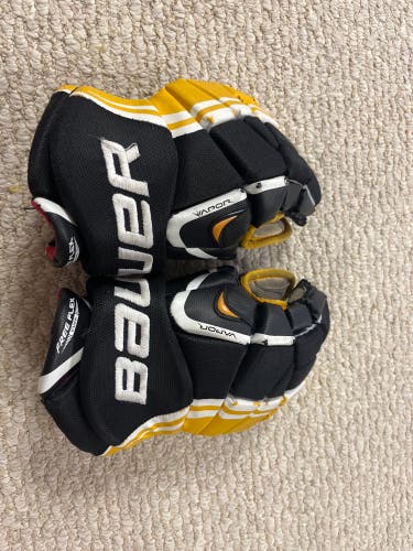 Used Bauer 12" Vapor X7.0 Gloves