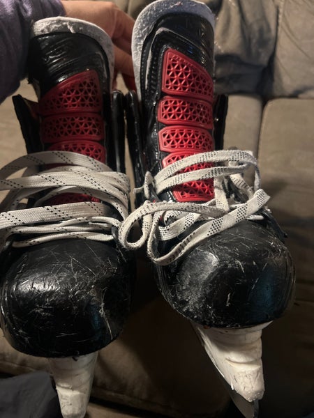 Used Bauer Regular Width Size 10 Vapor 1X Hockey Skates
