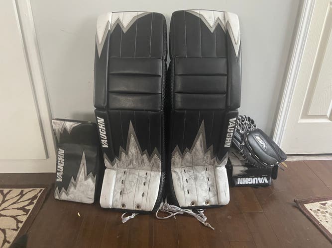 34" Regular V9 Pro Carbon Goalie Full Set (Iceberg)